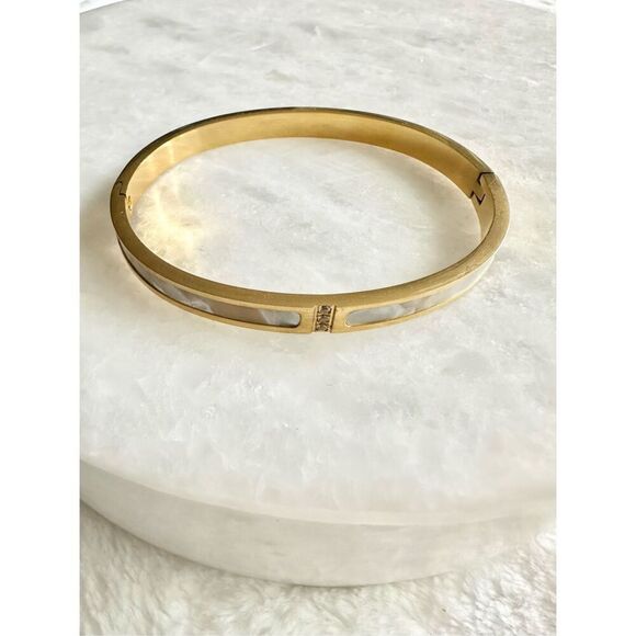 Mother of Pearl gold tone bangle bracelet - Picture 2 of 4